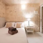 Flat Apartment *