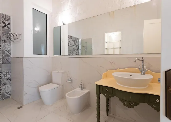 Bnbnova - Historic Duplex Lejlighed