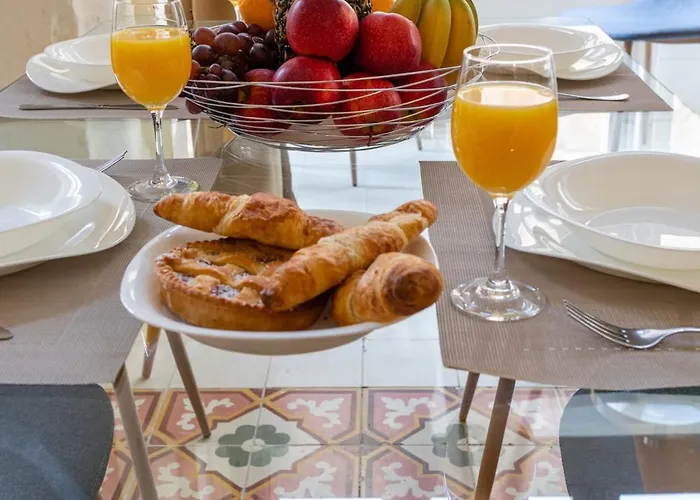 Bnbnova - Historic Duplex *